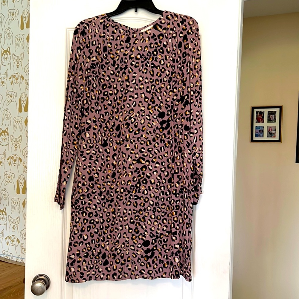 Cute dress!